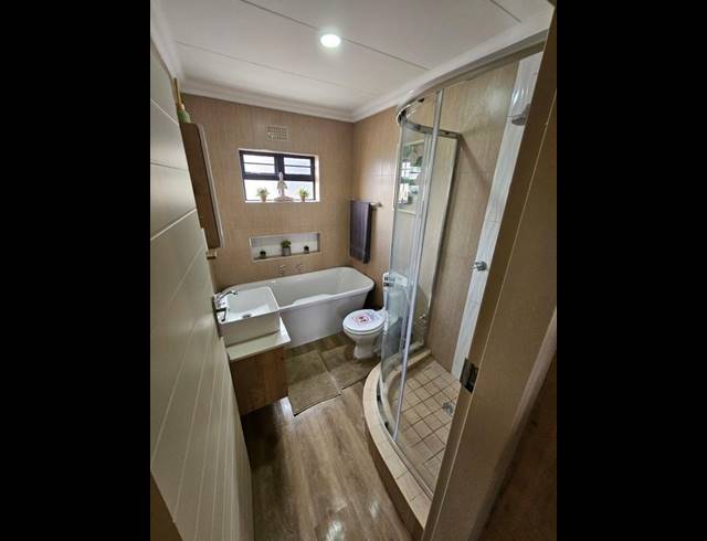 2 BEDROOM TOWNHOUSE FOR SALE IN KAMEELDRIFT EAST